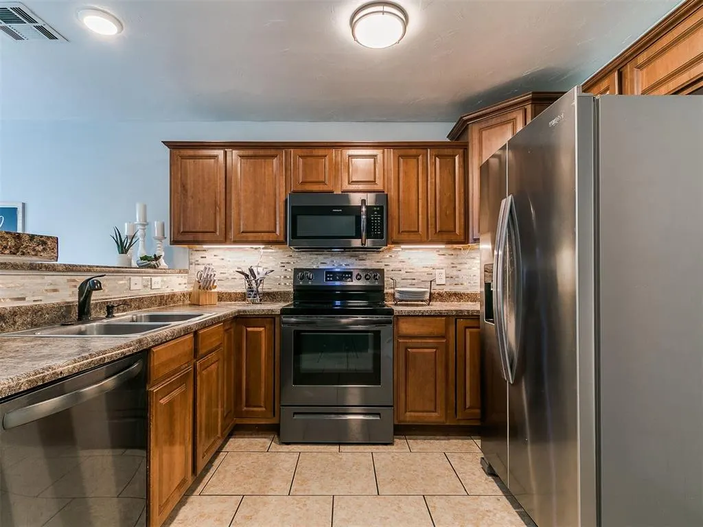 Photo 10 — 17205 Sycamore Lane, Newalla, OK 74857