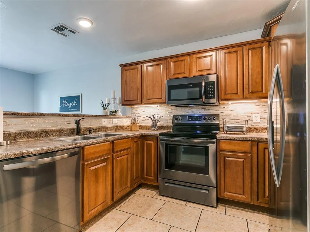 Photo 11 — 17205 Sycamore Lane, Newalla, OK 74857