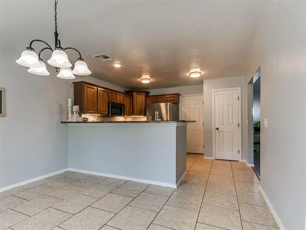 Photo 17 — 17205 Sycamore Lane, Newalla, OK 74857
