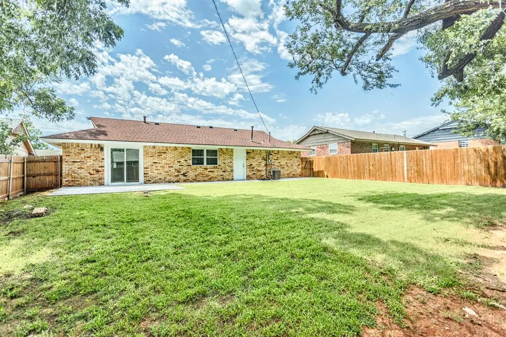 Photo 4 — 27 NE 65th Street, Oklahoma City, OK 73105