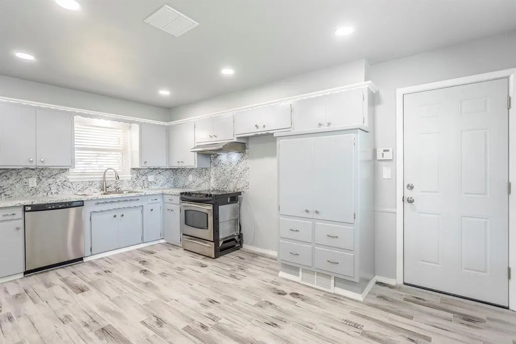 Photo 9 — 27 NE 65th Street, Oklahoma City, OK 73105