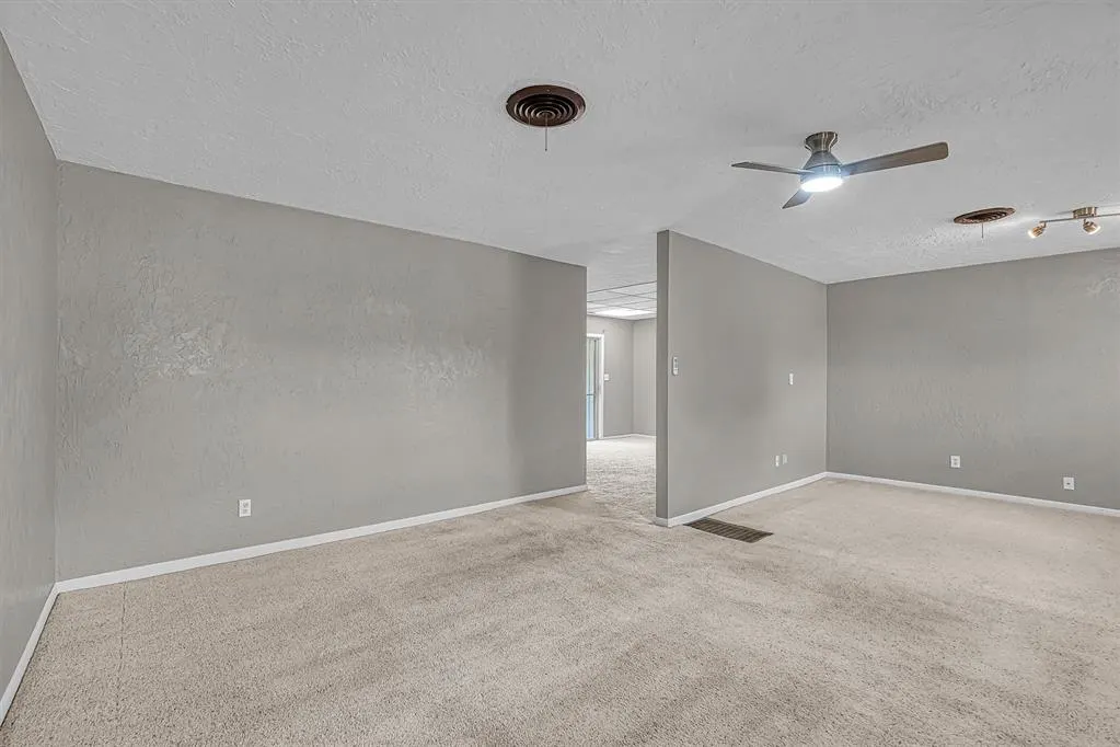 Photo 8 — 1412 Polk Street, Altus, OK 73521