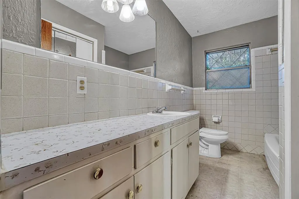 Photo 27 — 1412 Polk Street, Altus, OK 73521