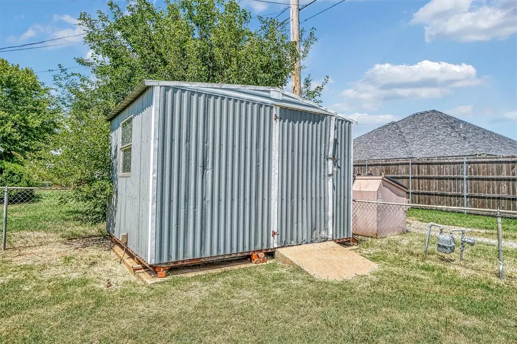 Photo 29 — 1412 Polk Street, Altus, OK 73521