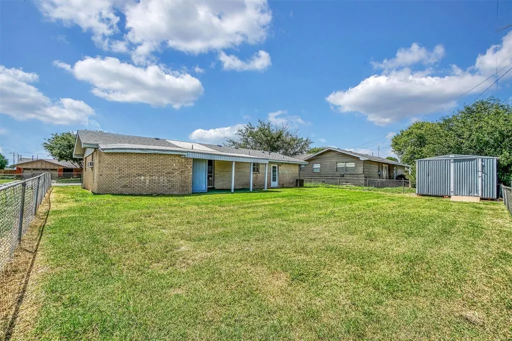 Photo 32 — 1412 Polk Street, Altus, OK 73521