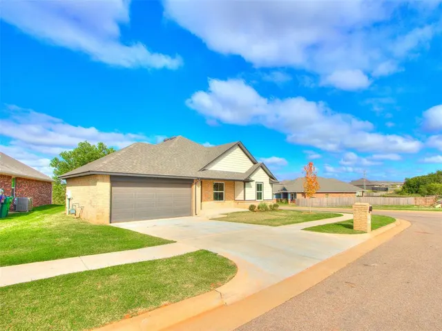 Front exterior — 17809 Rich Earth Court, Edmond, OK 73012