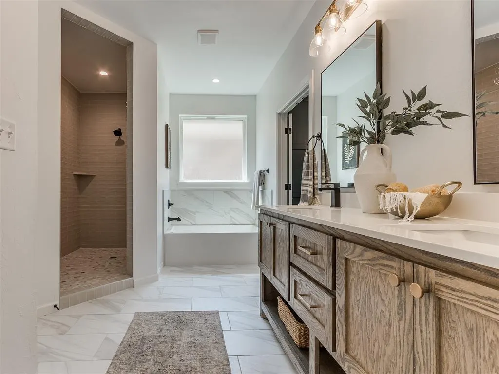 Photo 9 — 100 W 4th Street, Arcadia, OK 73007
