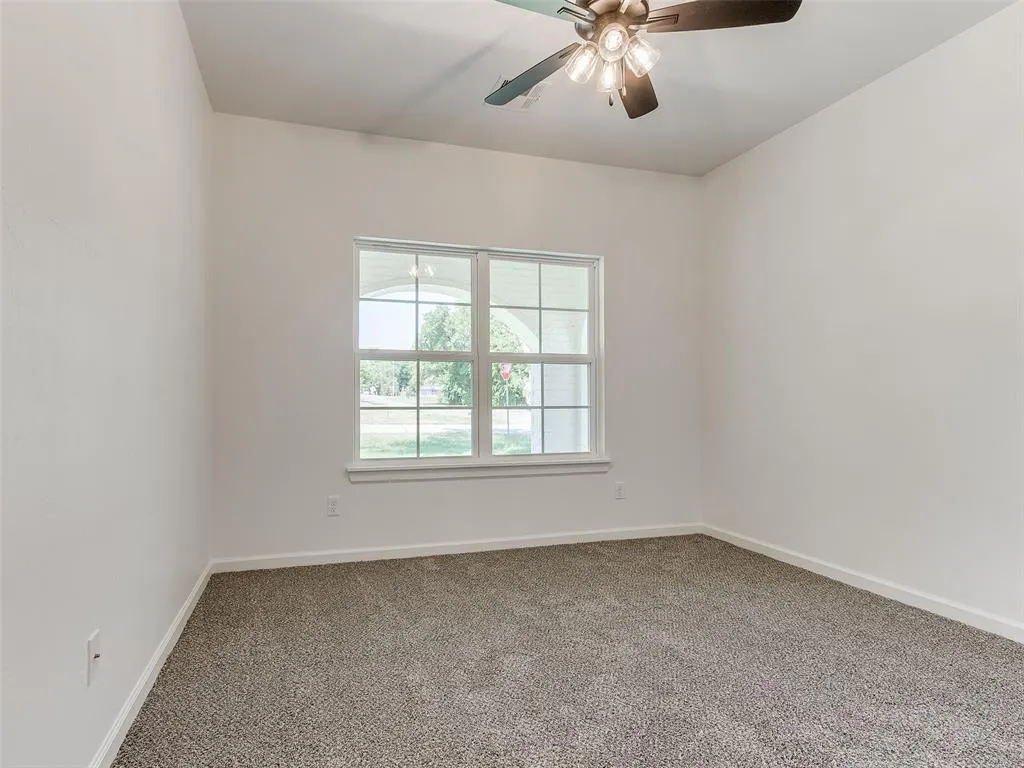 Photo 18 — 100 W 4th Street, Arcadia, OK 73007