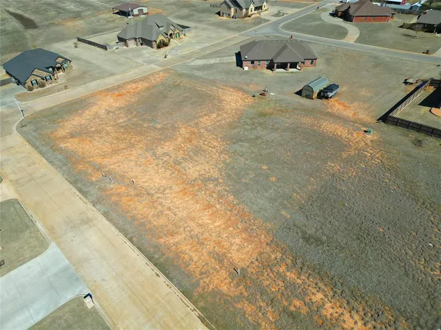 Photo 2 — N Allison Street, Hinton, OK 73047