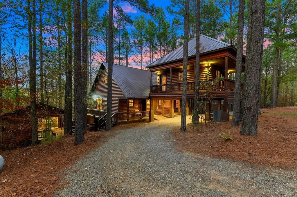 Front exterior — 113 Ridgeline Trail, Broken Bow, OK 74728