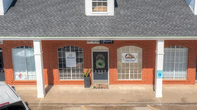 Photo 3 — 2322 N Interstate Drive, Norman, OK 73069