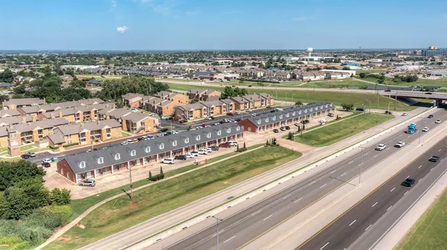 Photo 7 — 2322 N Interstate Drive, Norman, OK 73069