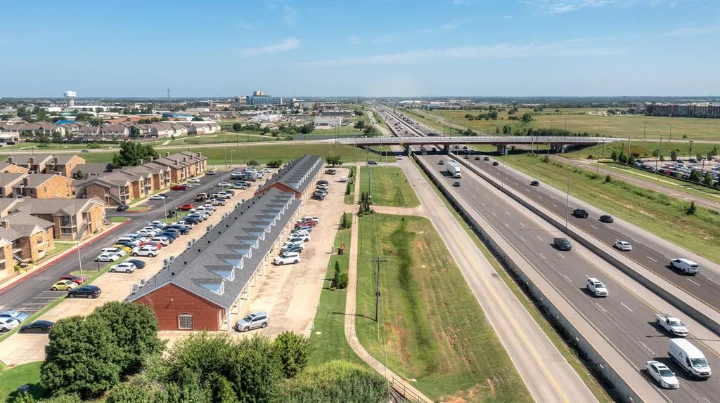 Photo 13 — 2322 N Interstate Drive, Norman, OK 73069