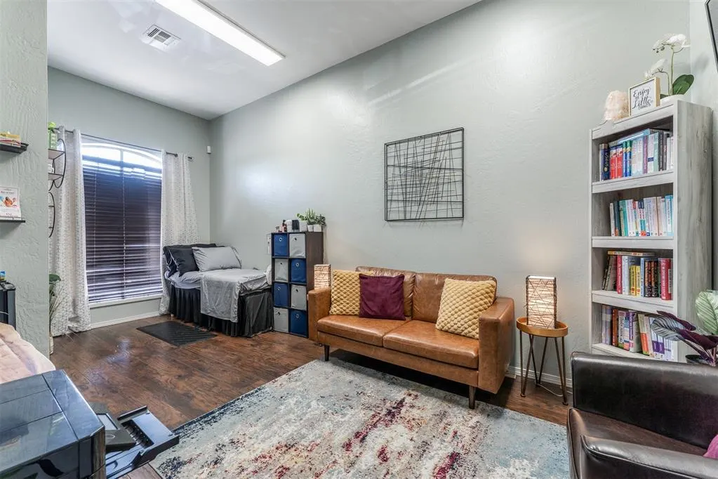 Photo 22 — 2322 N Interstate Drive, Norman, OK 73069