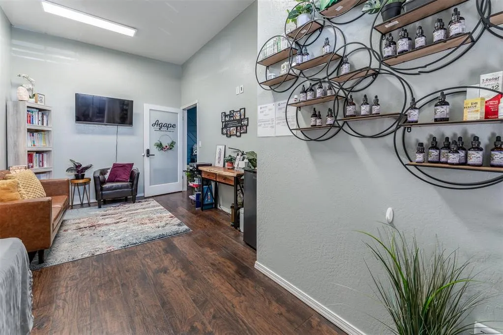 Photo 24 — 2322 N Interstate Drive, Norman, OK 73069