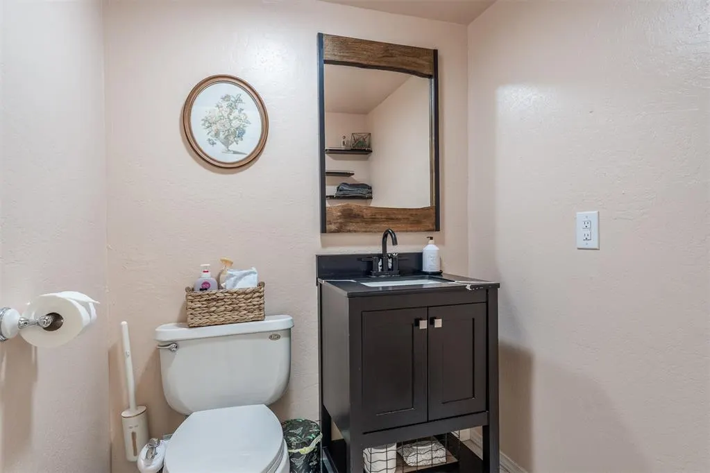 Photo 33 — 2322 N Interstate Drive, Norman, OK 73069