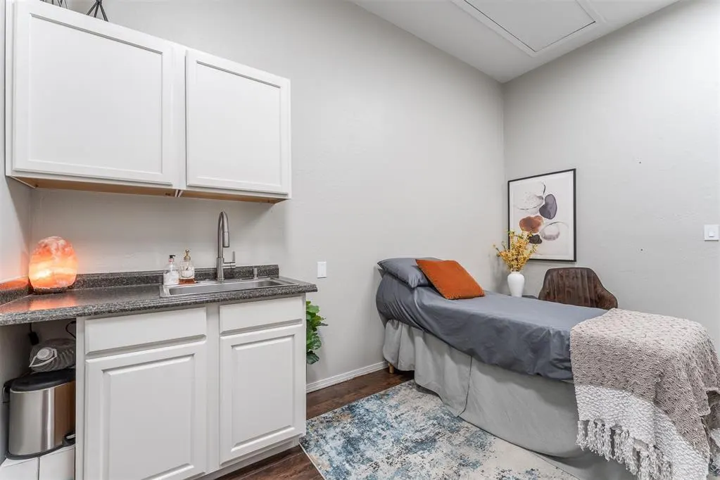 Photo 38 — 2322 N Interstate Drive, Norman, OK 73069