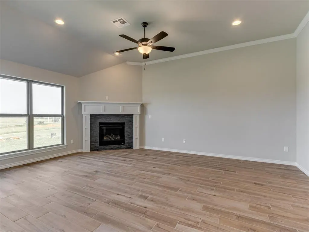 Photo 8 — 479 Cherrybark Drive, Washington, OK 73093