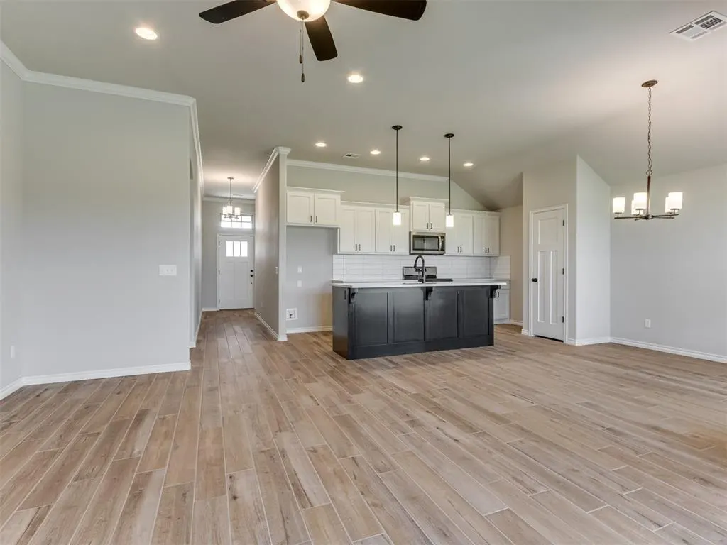 Photo 10 — 479 Cherrybark Drive, Washington, OK 73093