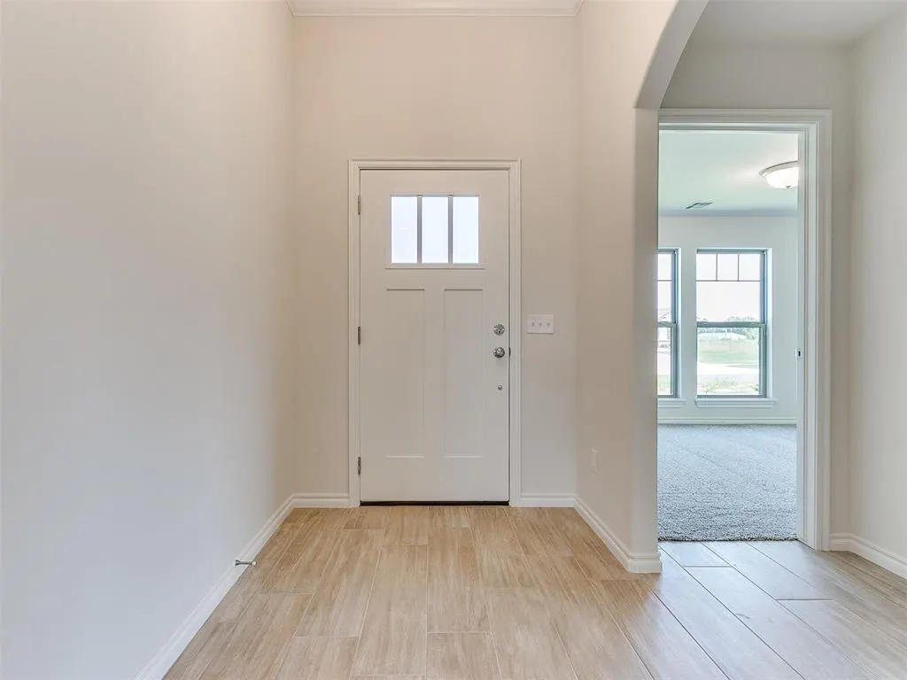 Photo 2 — 561 Grand Sycamore Drive, Washington, OK 73093