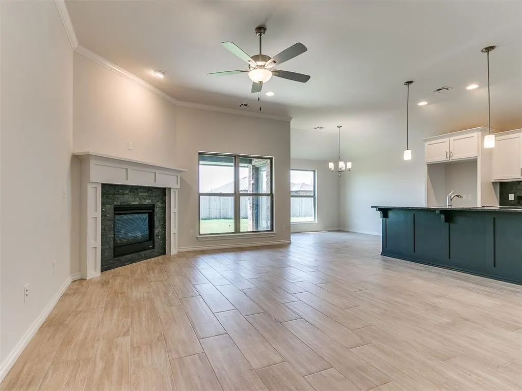 Photo 15 — 561 Grand Sycamore Drive, Washington, OK 73093