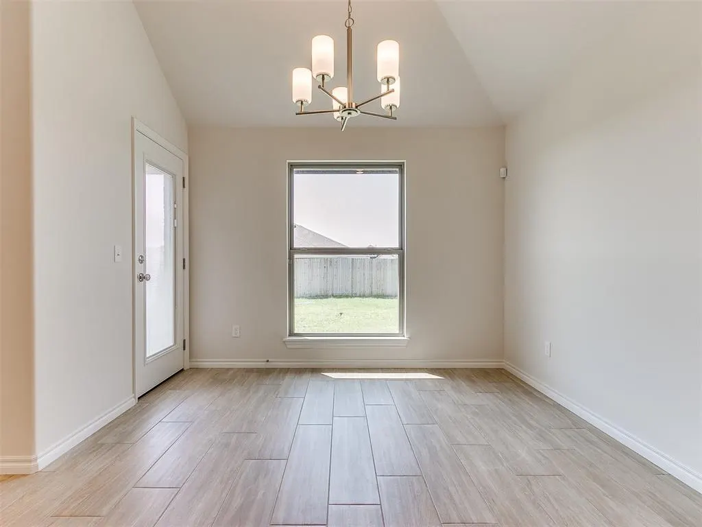Photo 19 — 561 Grand Sycamore Drive, Washington, OK 73093