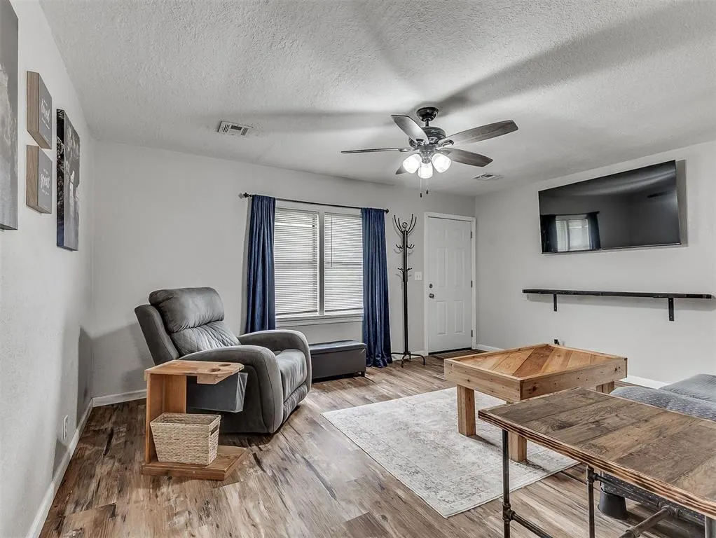 Photo 7 — 6810 NW 50th Street, Bethany, OK 73008