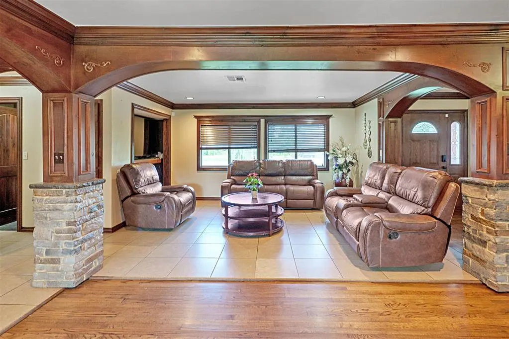 Photo 11 — 1514 Eisenhower Road, Norman, OK 73069