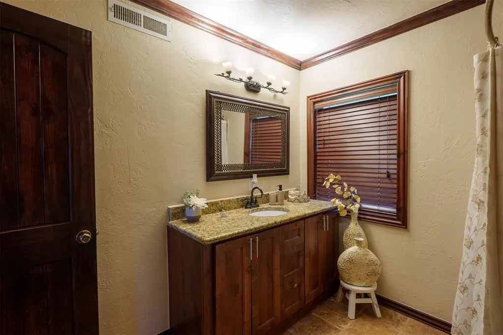 Photo 14 — 1514 Eisenhower Road, Norman, OK 73069