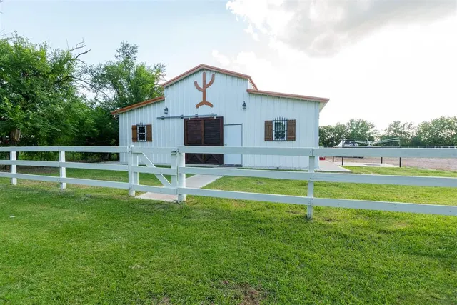 Photo 8 — 1514 Eisenhower Road, Norman, OK 73069