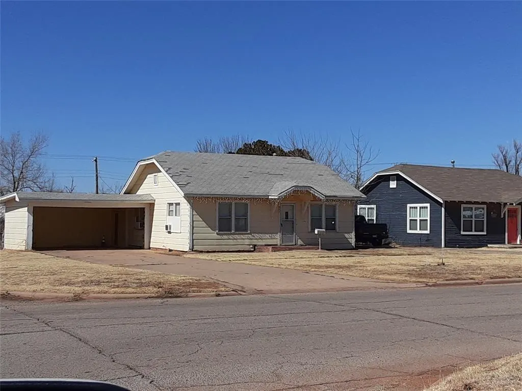 Photo 7 — 901 N Lee Street, Altus, OK 73521