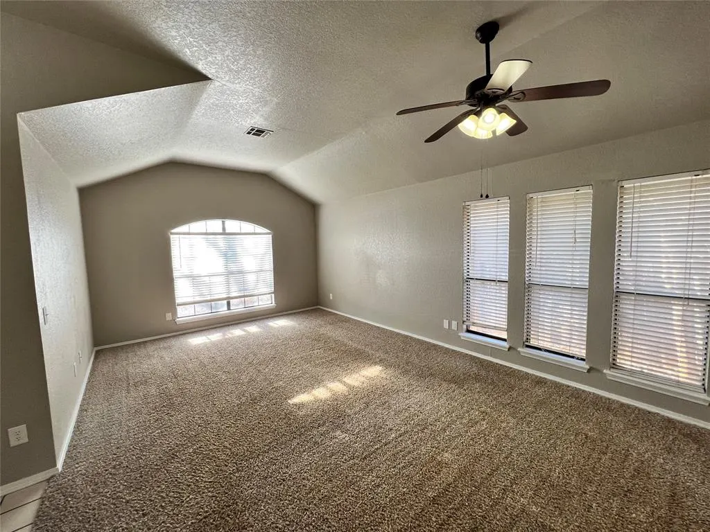 Photo 3 — 1713 Rocky Mountain Way, Edmond, OK 73003