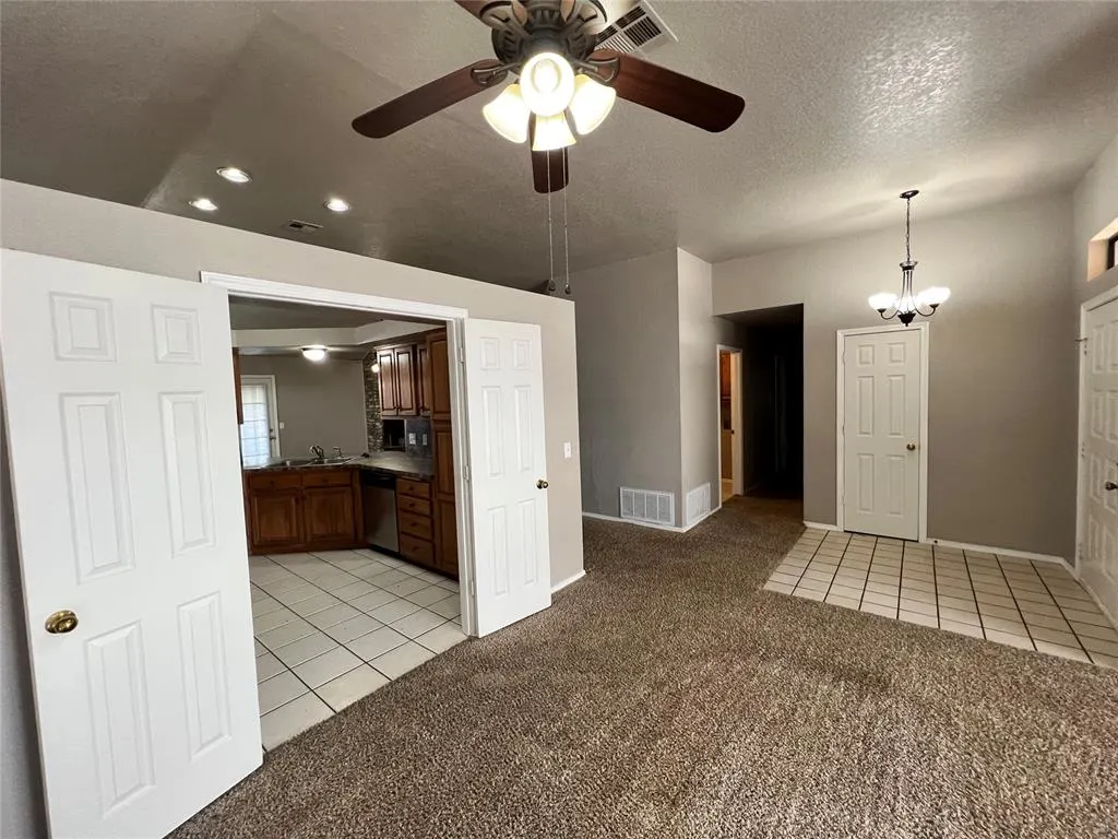 Photo 5 — 1713 Rocky Mountain Way, Edmond, OK 73003