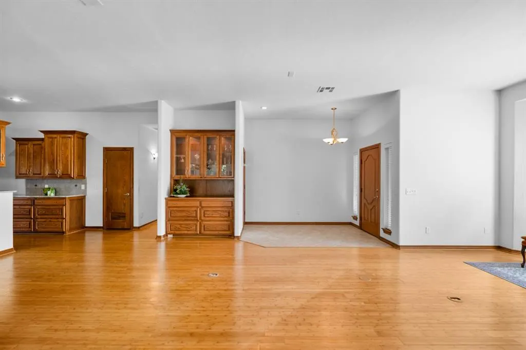 Photo 9 — 1325 Birch Street, Weatherford, OK 73096