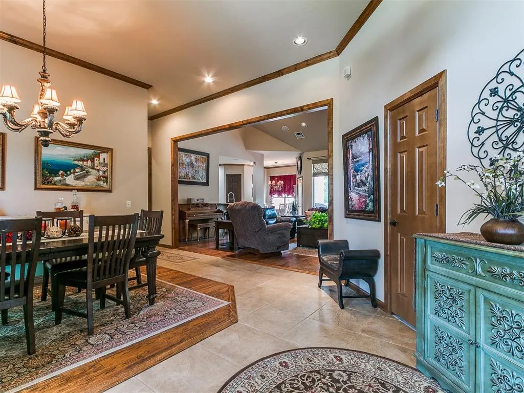 Photo 11 — 312 Carriage Bluff Court, Edmond, OK 73003