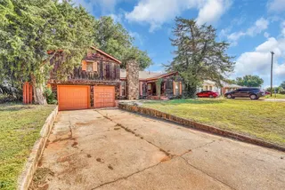 Sold home at 913 E Sycamore