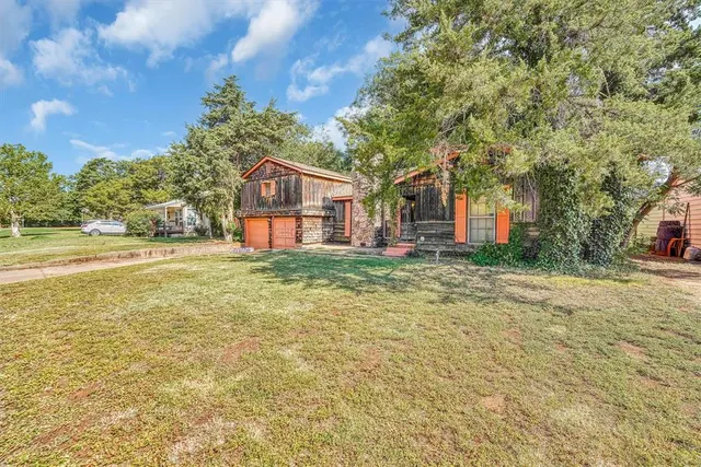 Photo 3 — 913 E Sycamore, Altus, OK 73521