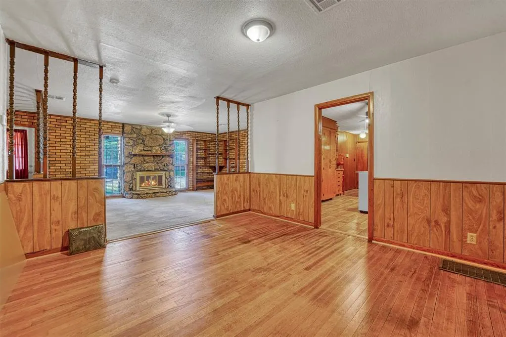 Photo 7 — 913 E Sycamore, Altus, OK 73521