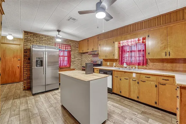 Photo 8 — 913 E Sycamore, Altus, OK 73521