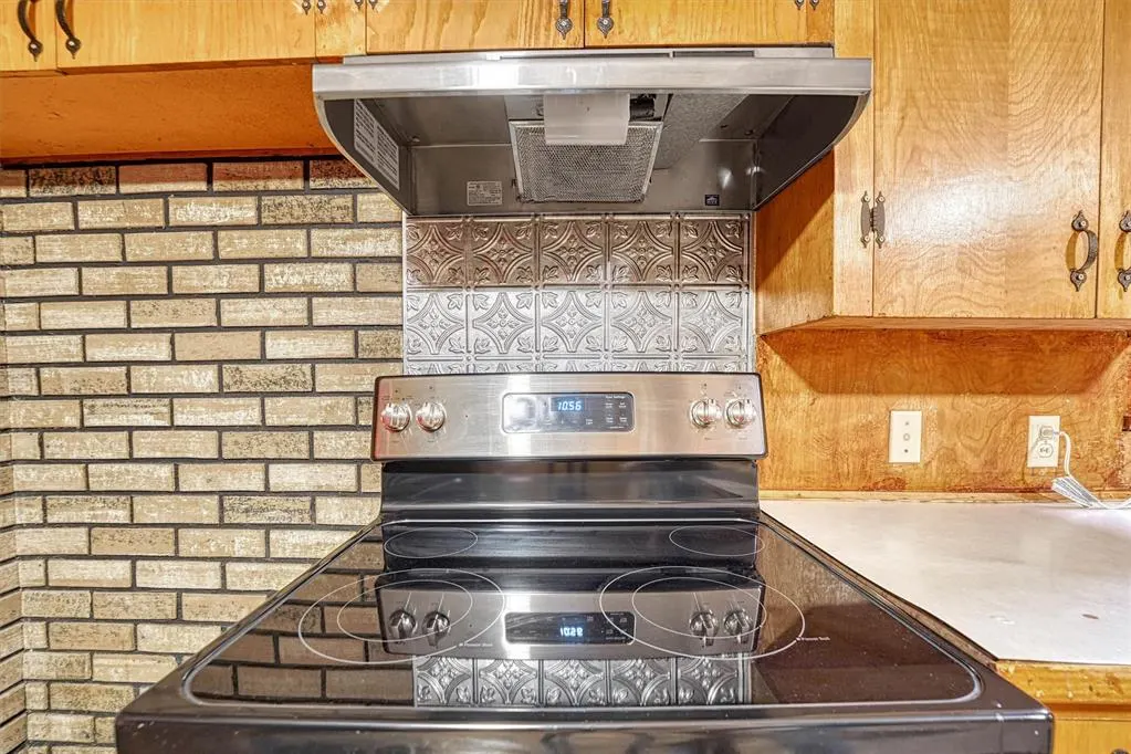 Photo 11 — 913 E Sycamore, Altus, OK 73521