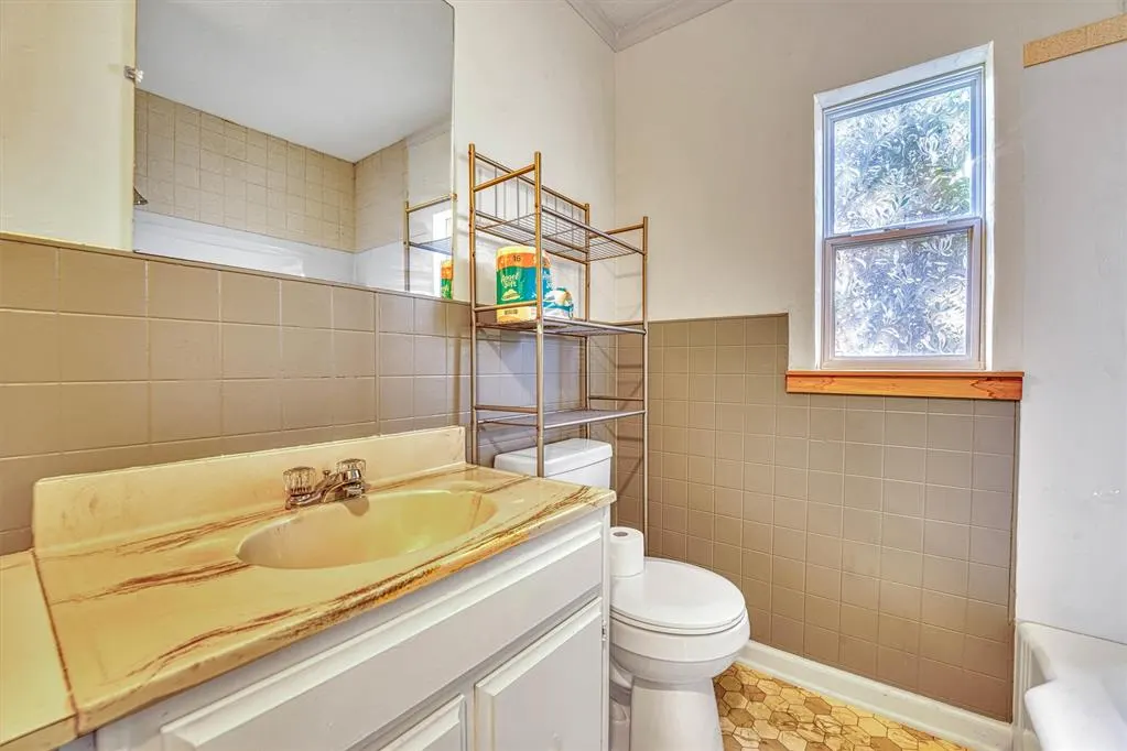 Photo 18 — 913 E Sycamore, Altus, OK 73521