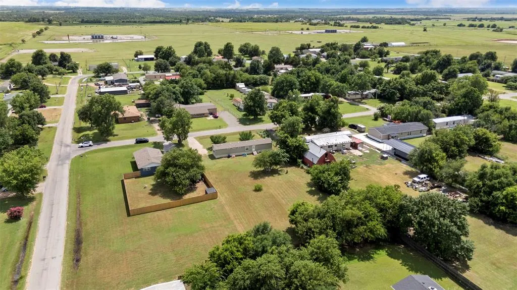 Photo 34 — 207 W Grand Street, Union City, OK 73090