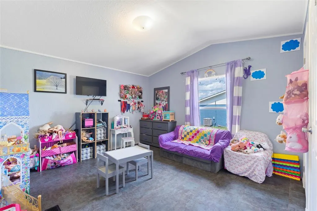Photo 21 — 207 W Grand Street, Union City, OK 73090