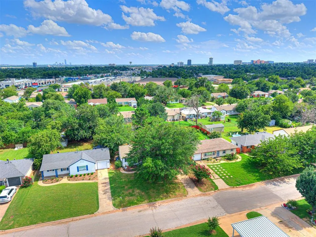 Photo 33 — 2920 Somerset Place, Oklahoma City, OK 73116