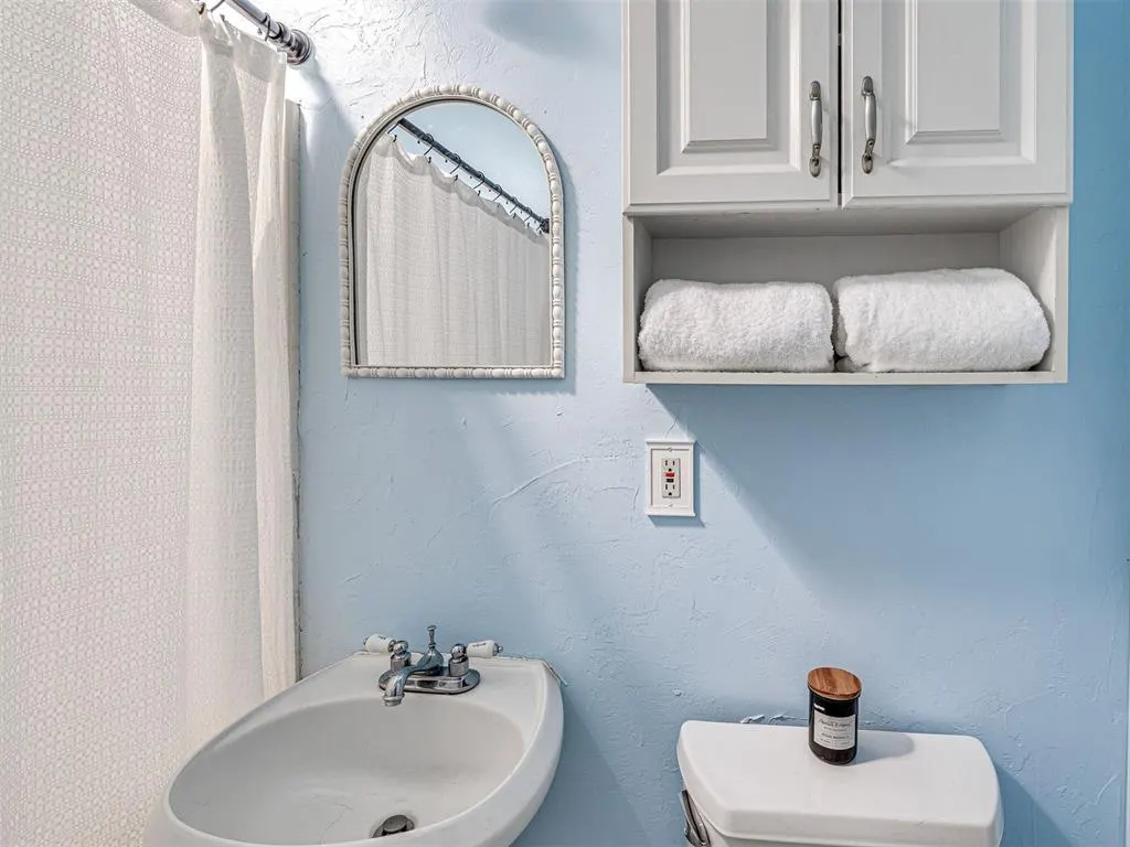 Photo 15 — 2920 Somerset Place, Oklahoma City, OK 73116