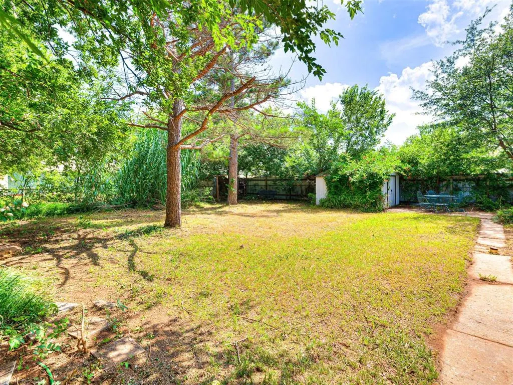 Photo 18 — 2920 Somerset Place, Oklahoma City, OK 73116