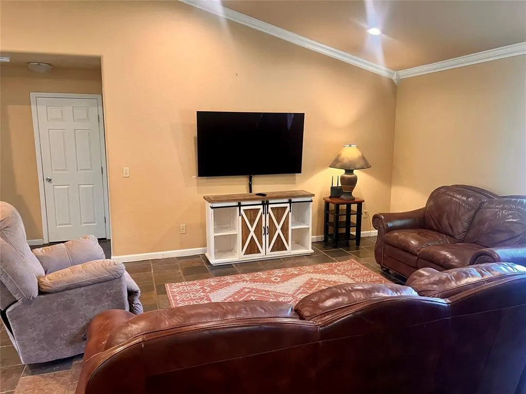 Photo 2 — 9117 S Dobbs Road, Newalla, OK 74857