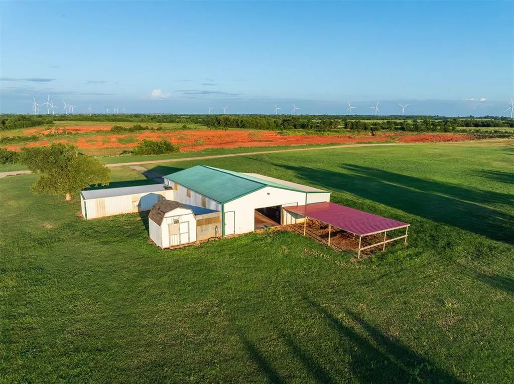 Photo 31 — 19516 W County Road 69, Crescent, OK 73028