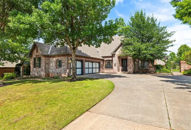 Front exterior — 3006 Meriweather Road, Edmond, OK 73003