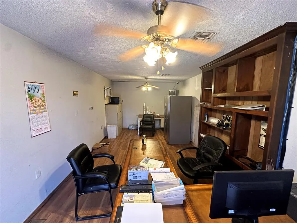 Photo 8 — 1406 Neptune Drive, Clinton, OK 73601
